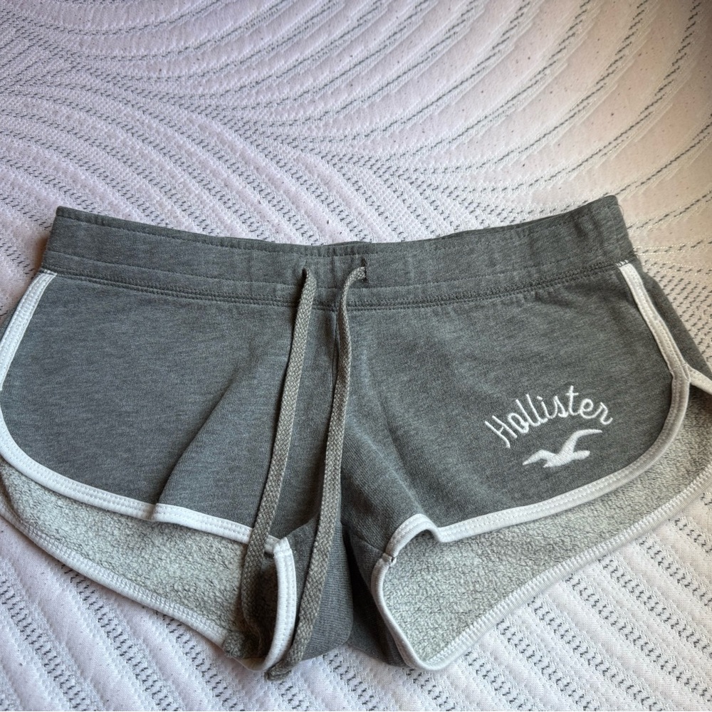(Taking offers)Hollister Women's Athletic/Lounge Gray Shorts Size XS